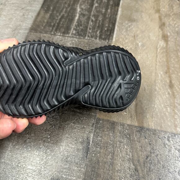 Adidas Disney Mickey Mouse Black White Red D96916 Toddler Kids Sz 5K 5C - Picture 6 of 16